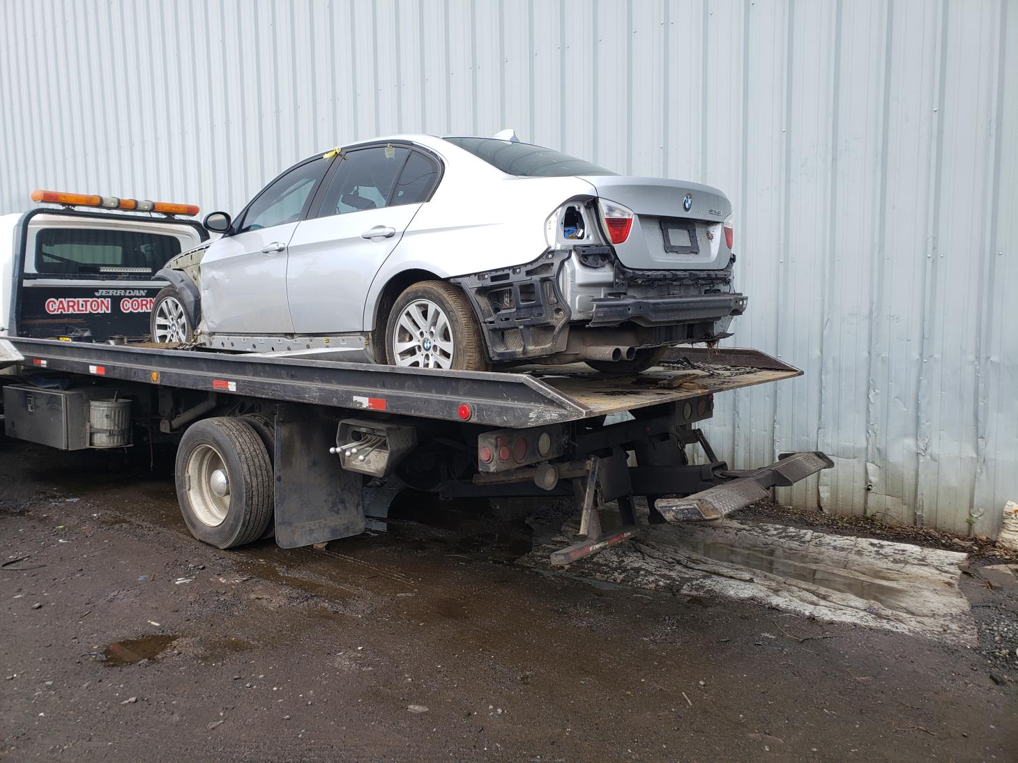 Matos Buys Junk Cars: Service Image-0 Matos Buys Junk Cars: Service Image-0